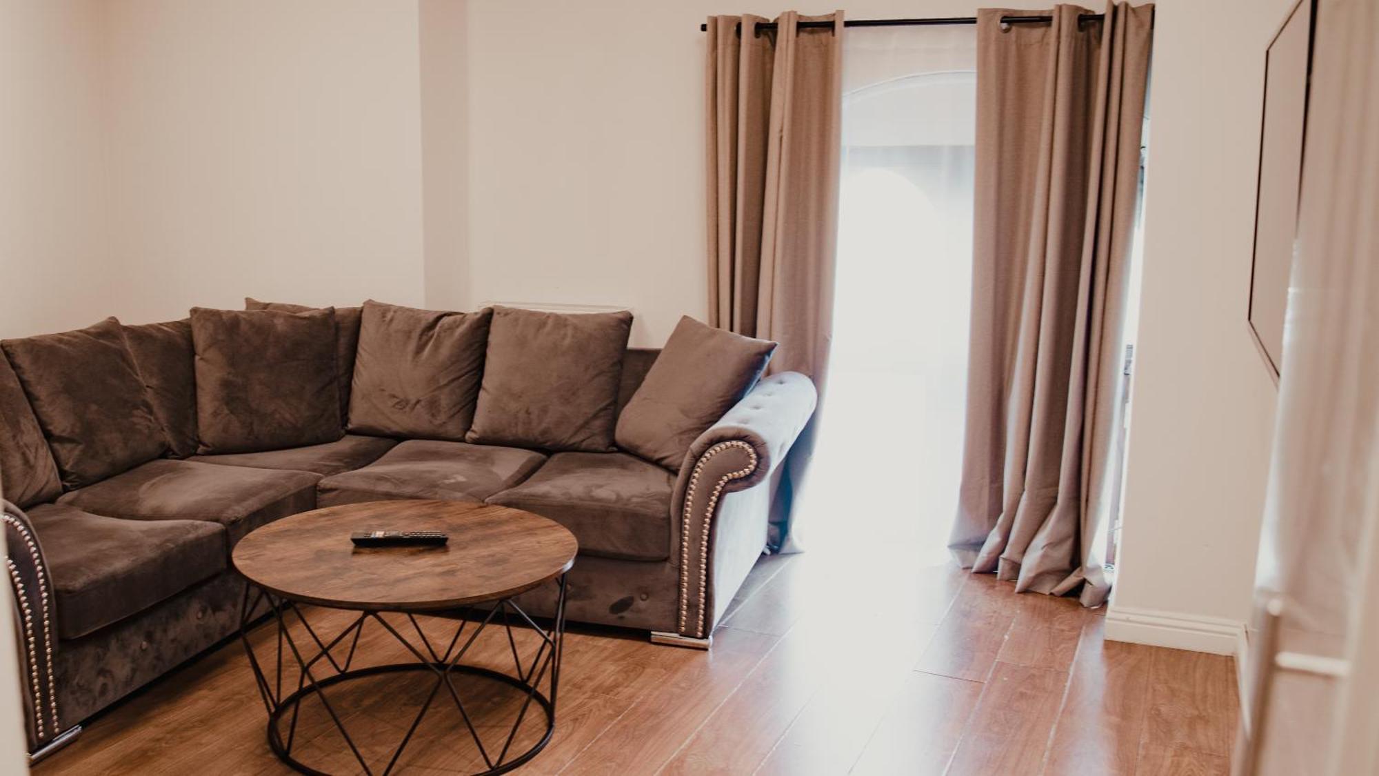 Royal Chambers Serviced Apartments — Photos 1